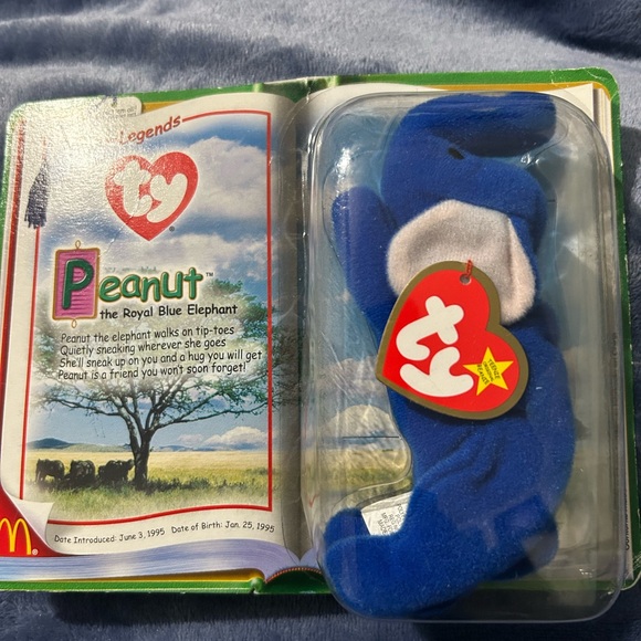 Ty Beanie Baby Peanut the Blue Elephant - Picture 1 of 4